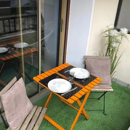 Modern 1room Canal Terrace 400m *