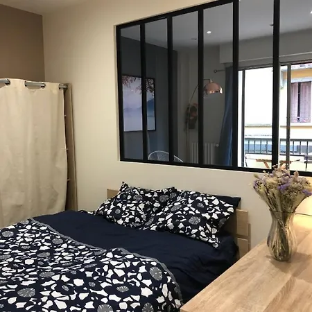 Modern 1room Canal Terrace 400m *